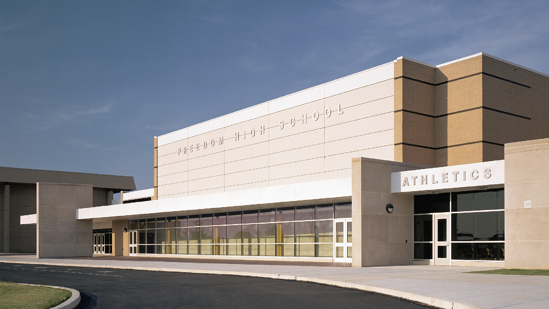 freedom-high-school-gymnasium-classroom-addition-buckl-architects